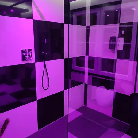 Le Quart D'heure Americain 4*