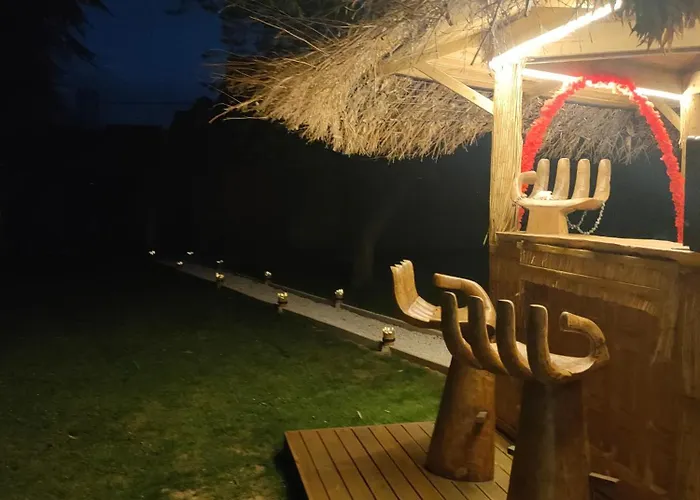 Le Quart D'heure Americain Couette-café