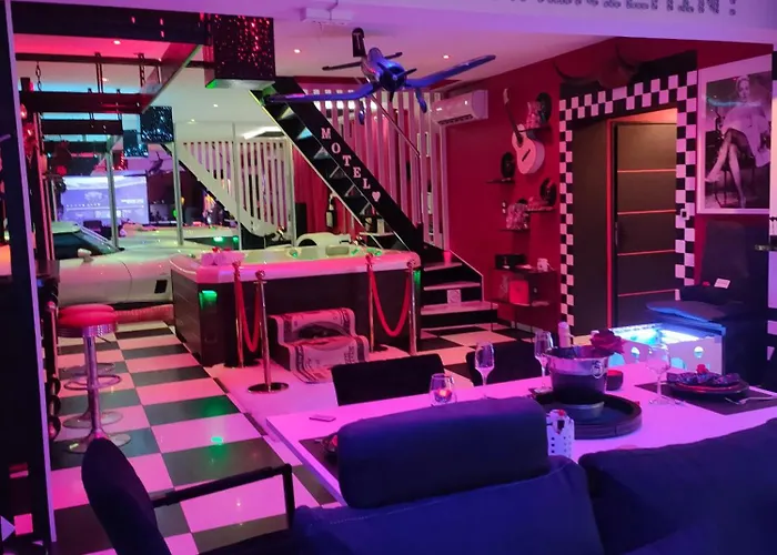 Le Quart D'heure Americain Couette-café 4*