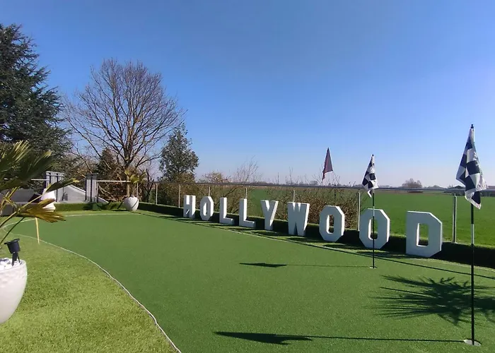 Le Quart D'heure Americain Couette-café